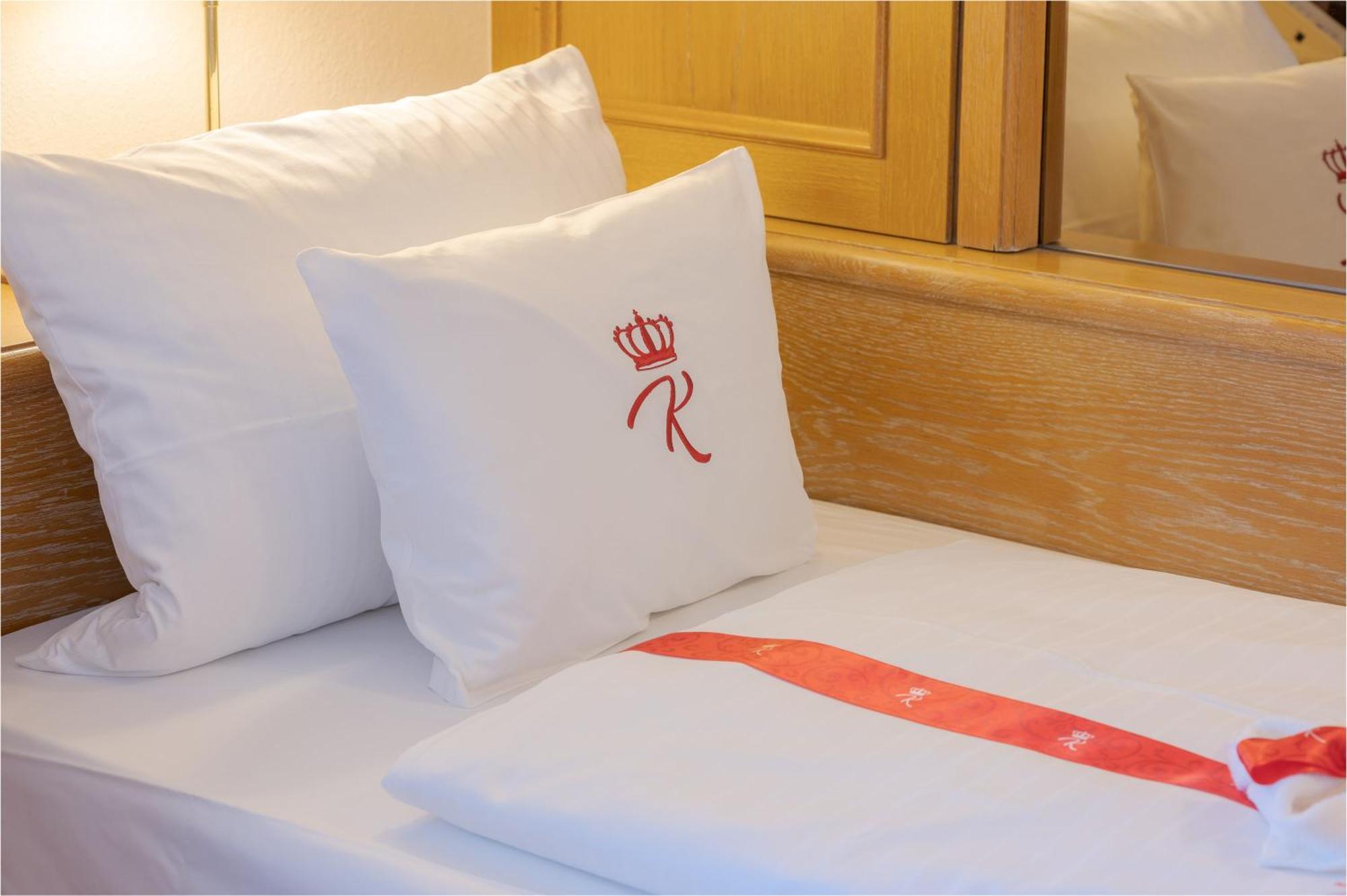 Hotel Am Schlosspark Zum Kurfuerst Oberschleissheim Ngoại thất bức ảnh