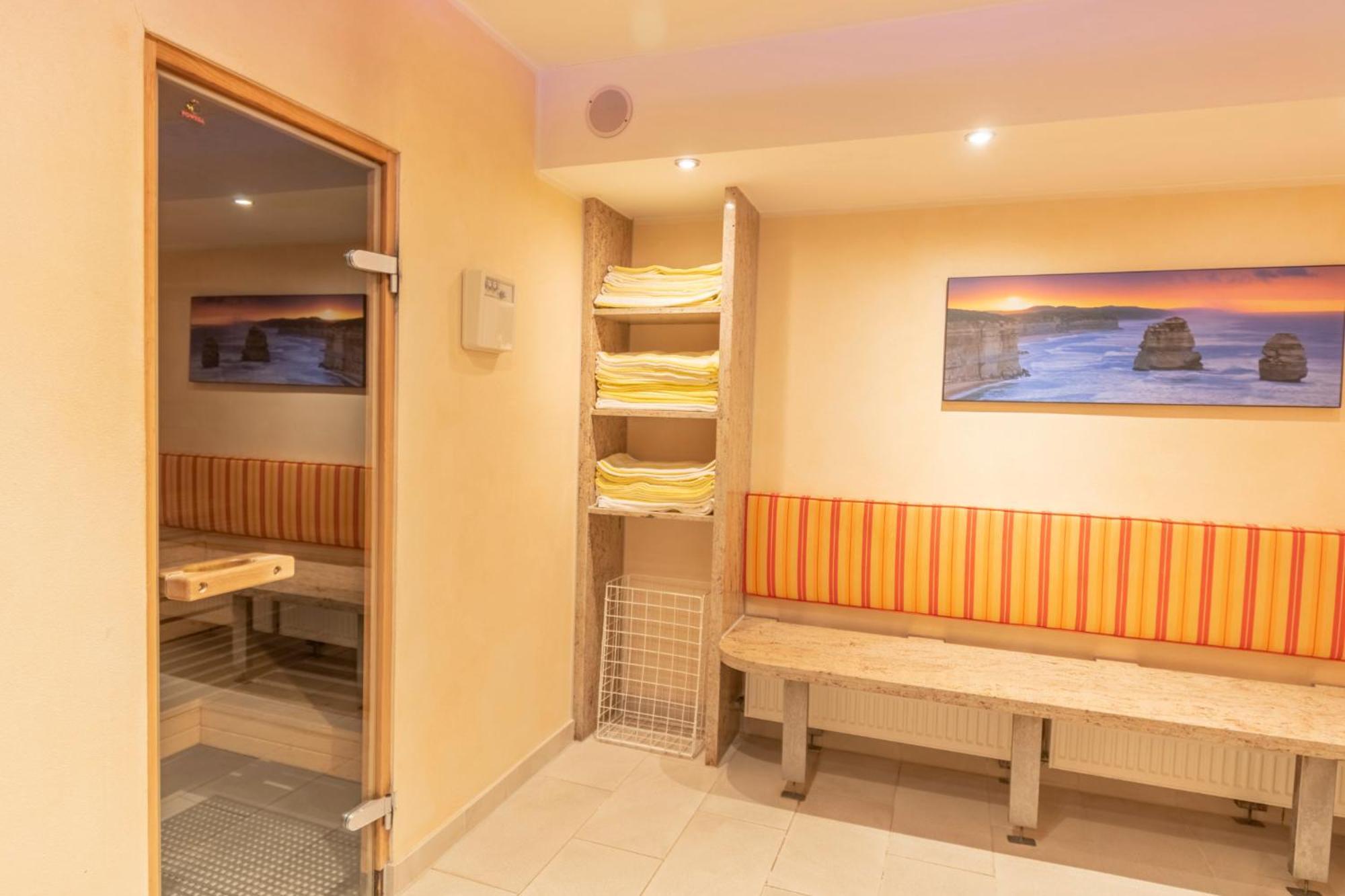 Hotel Am Schlosspark Zum Kurfuerst Oberschleissheim Ngoại thất bức ảnh